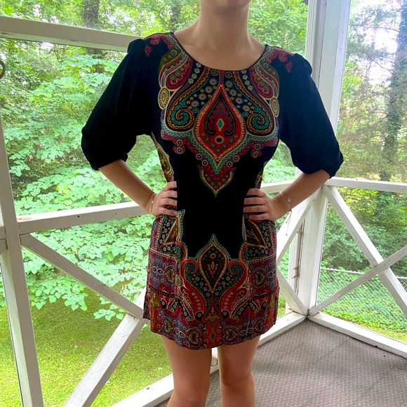 cha cha vente Dresses & Skirts - Black dress with colorful design